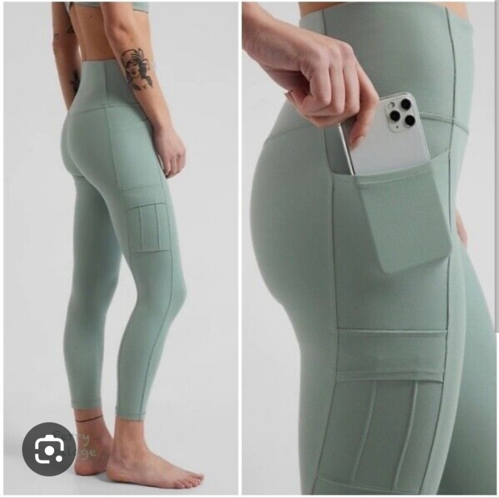 NWT salutation cargo 7/8 tight